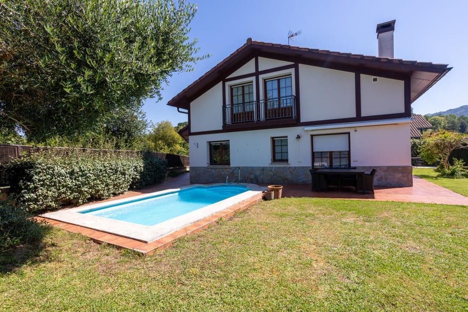 Garden view, Pool view