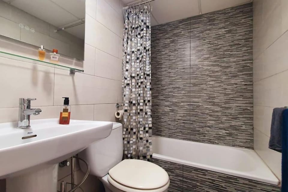 Bathroom, Bath