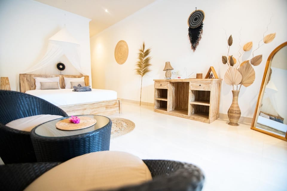 Bed, Living room, Photo of the whole room, Bedroom