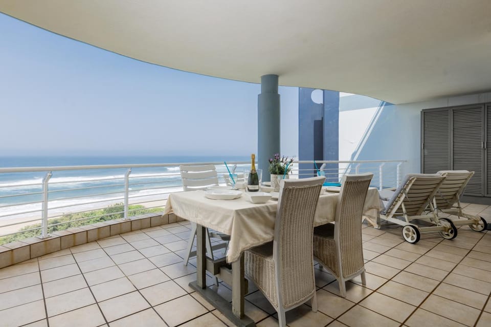 Natural landscape, View (from property/room), Balcony/Terrace, Seating area, Sea view