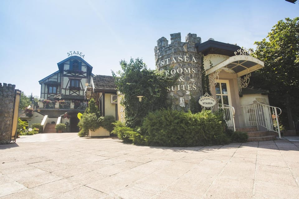 Property building, Day