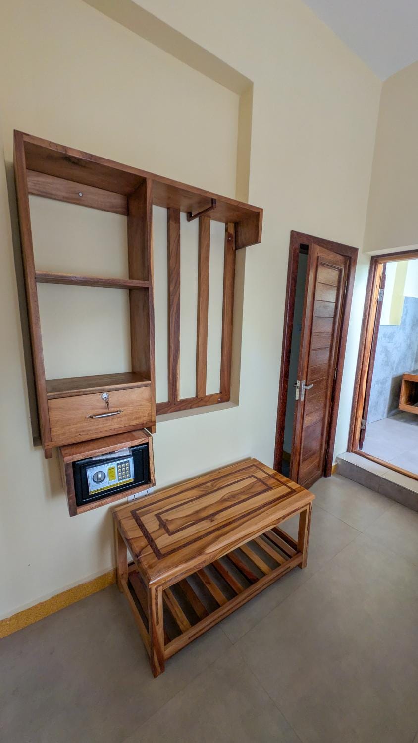 safe, wardrobe