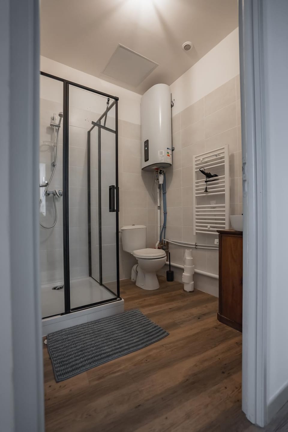Shower, Toilet, Bathroom