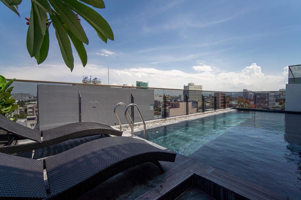 Swimming pool, Swimming pool