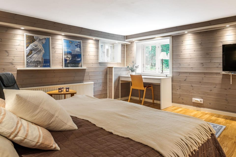 Living room, Bedroom