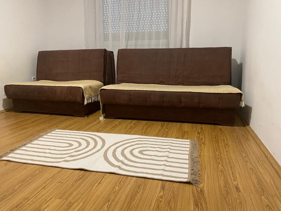 Seating area, Bedroom