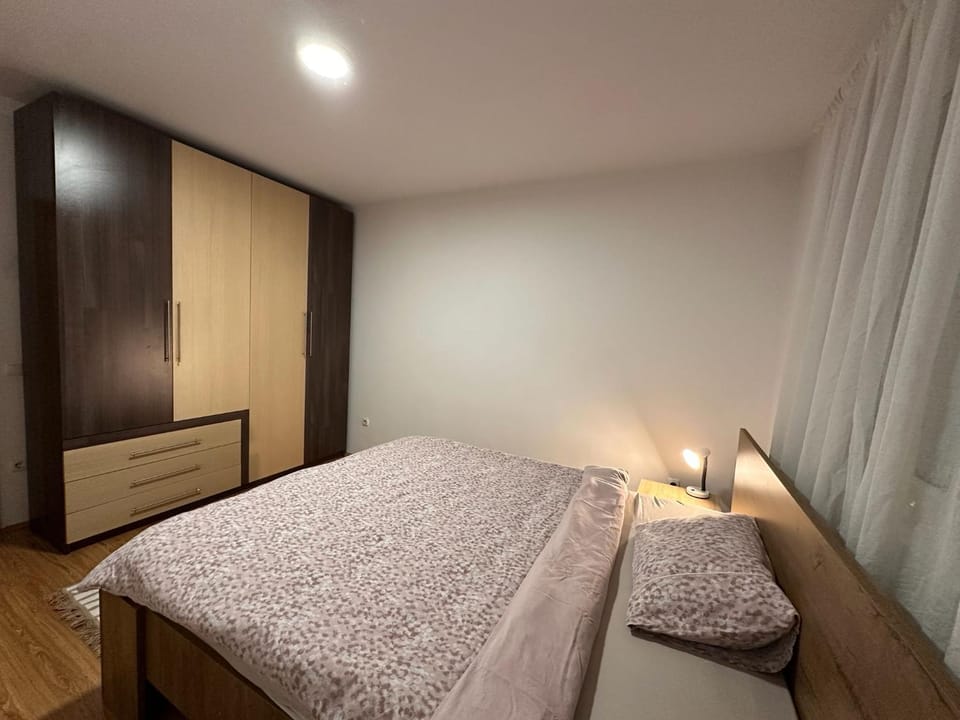 Bed, Bedroom, wardrobe