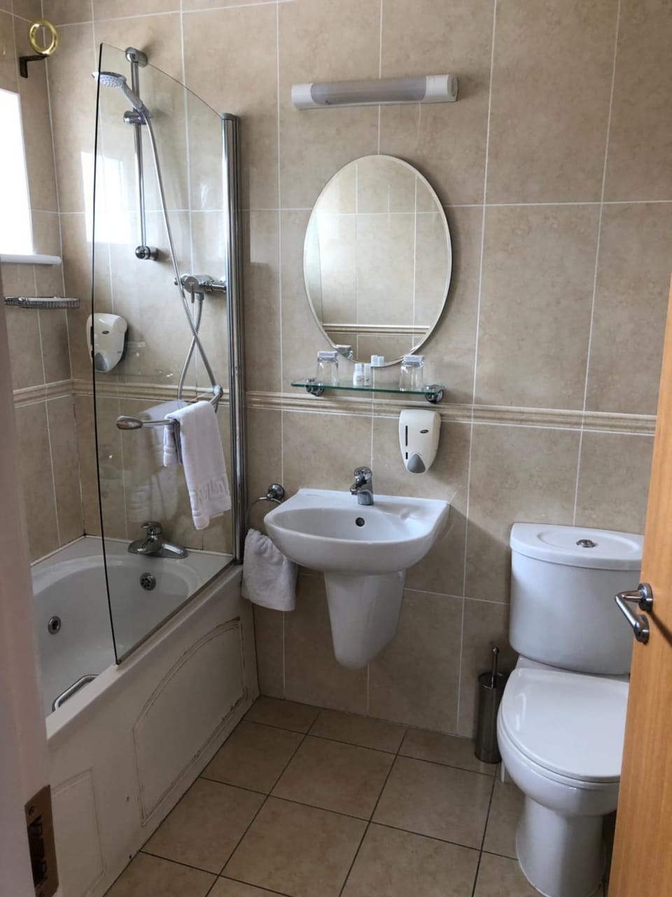 Laragh House B&B Bed and Breakfast in Kilkenny City