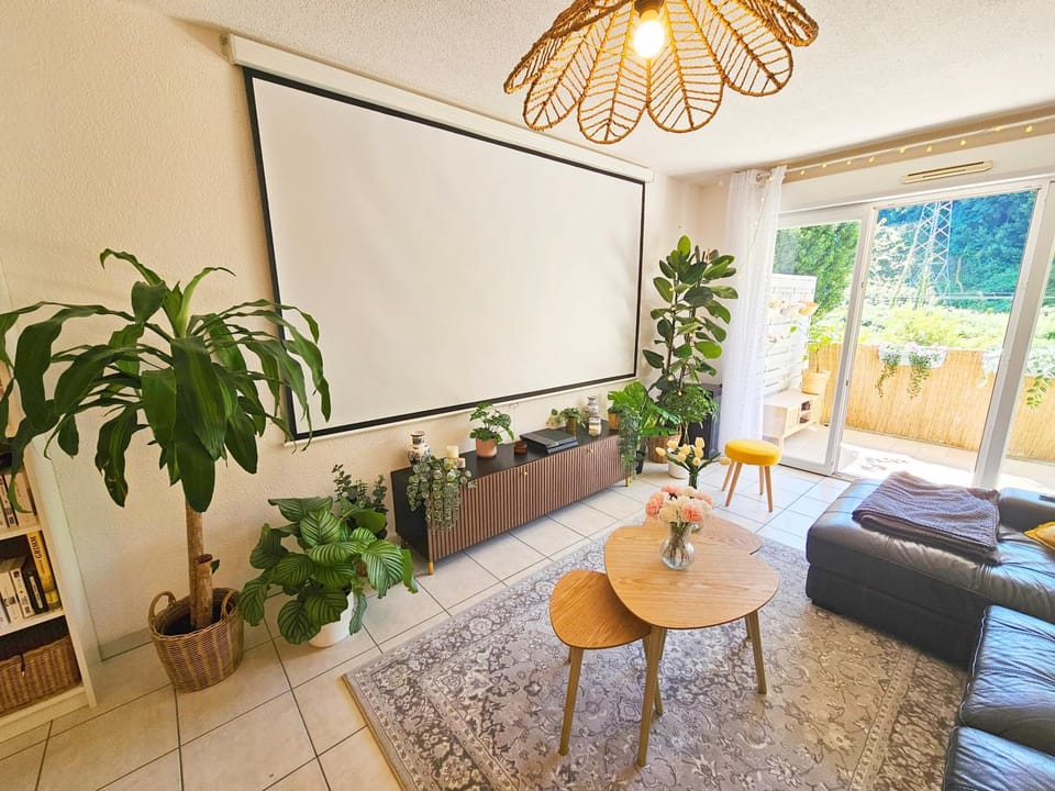 TV and multimedia, Living room