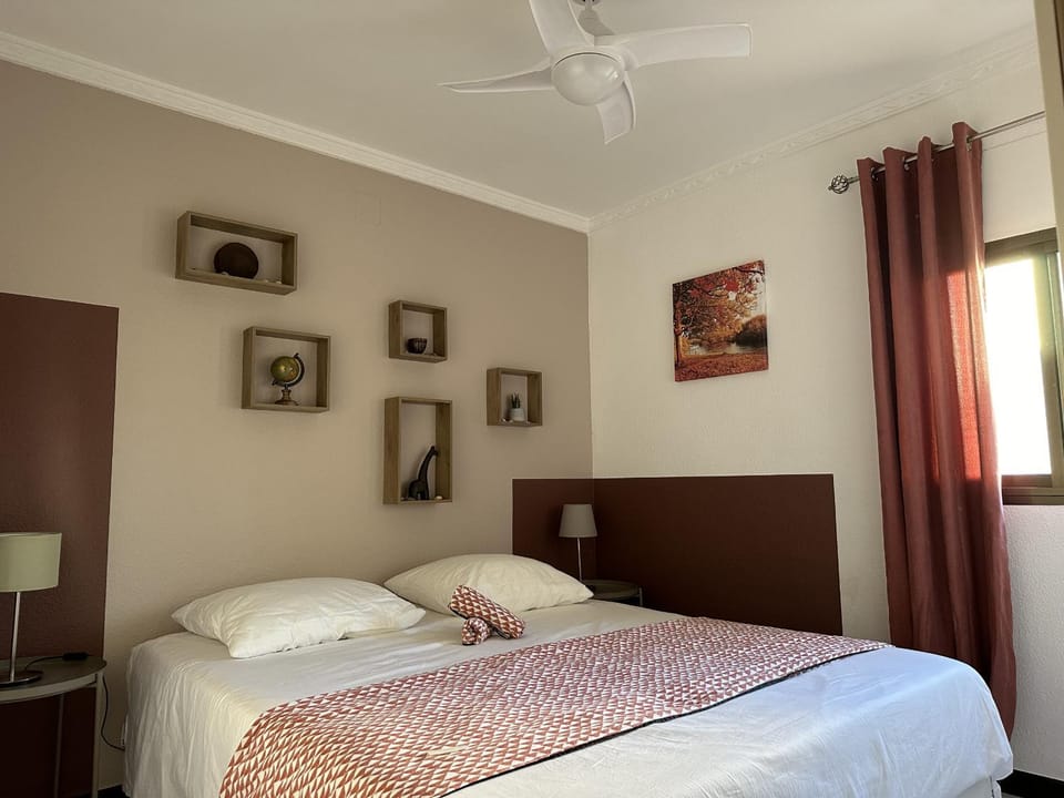 Bed, Bedroom
