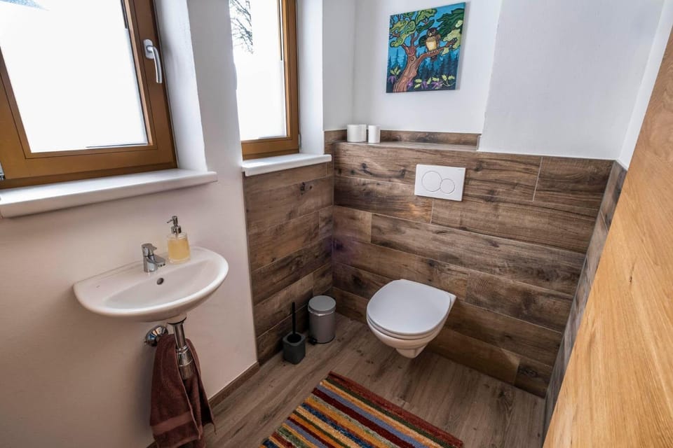 Toilet, Bathroom
