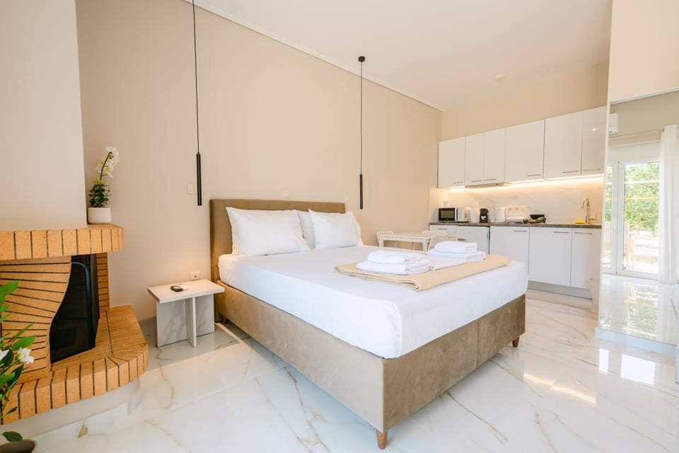 ALLAGIANNIS GROUP APARTMENTS Bed and Breakfast in East Attica Regional Unit, Greece