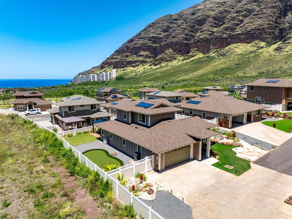 Property building, Neighbourhood, Natural landscape, Bird's eye view