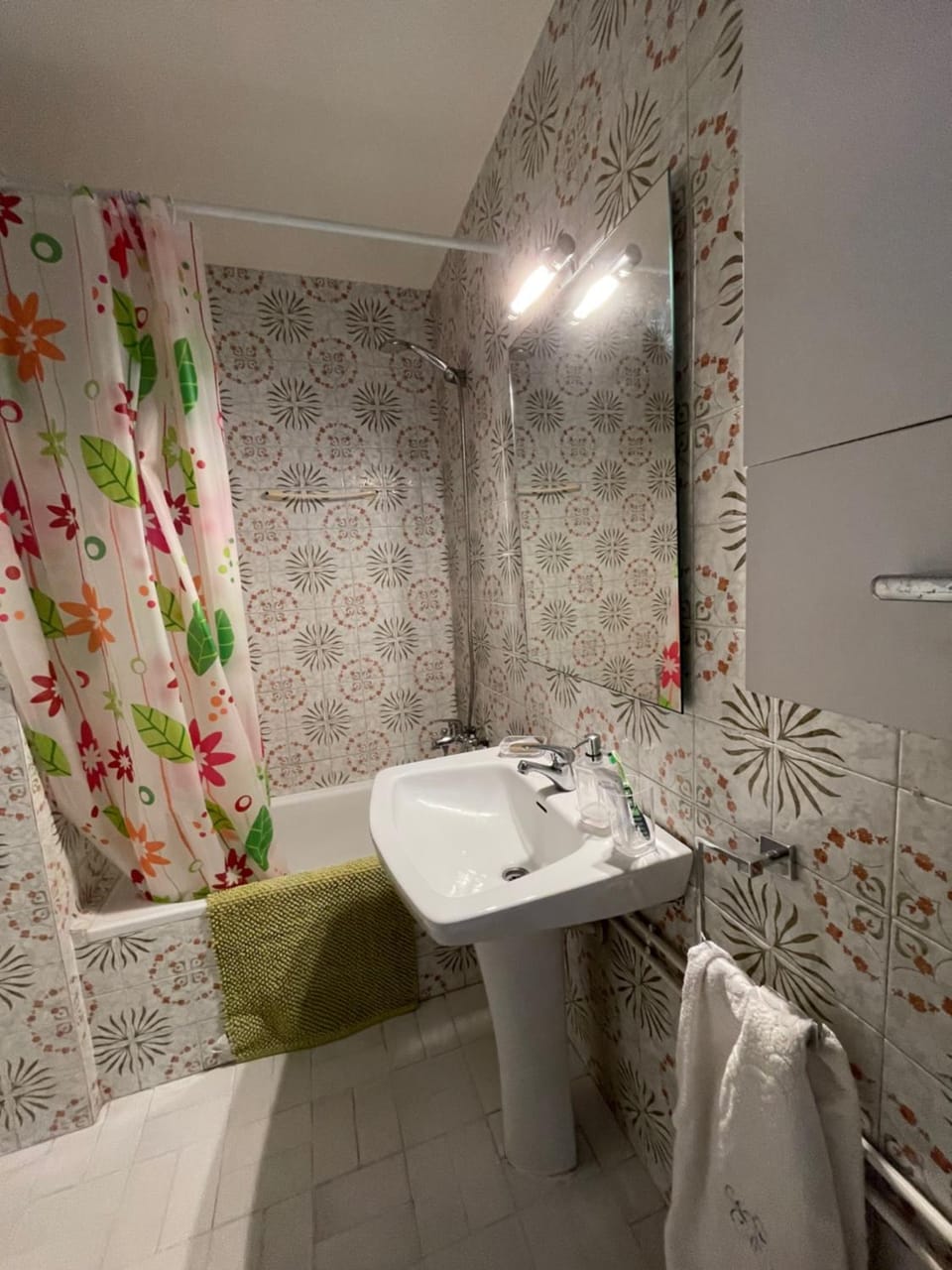 Bathroom, Bath