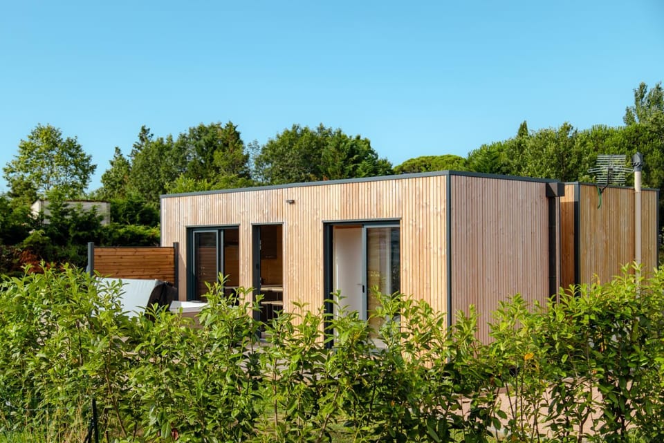 Property building, Garden, Garden view