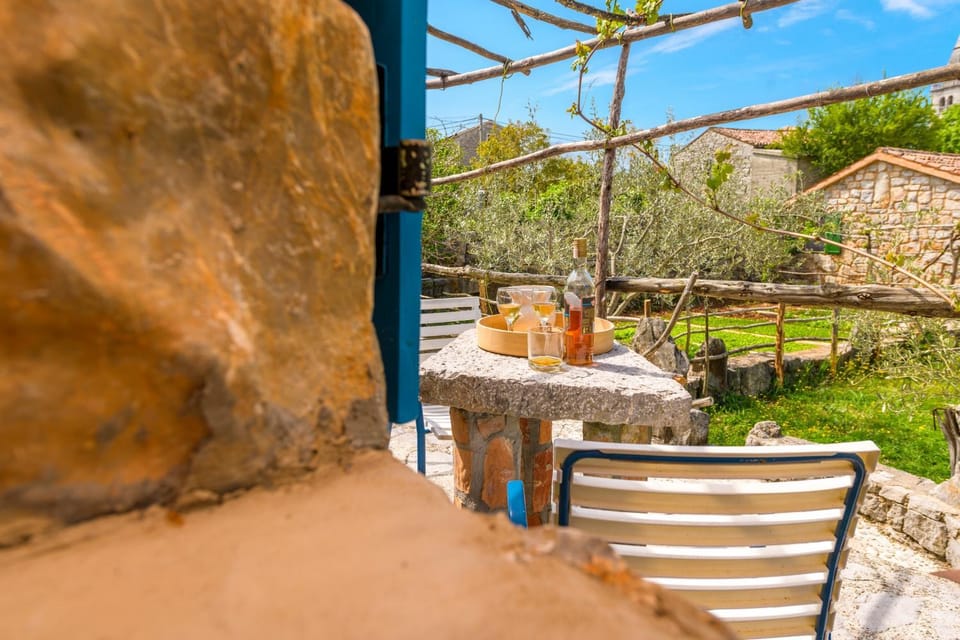 Day, Balcony/Terrace, Garden view