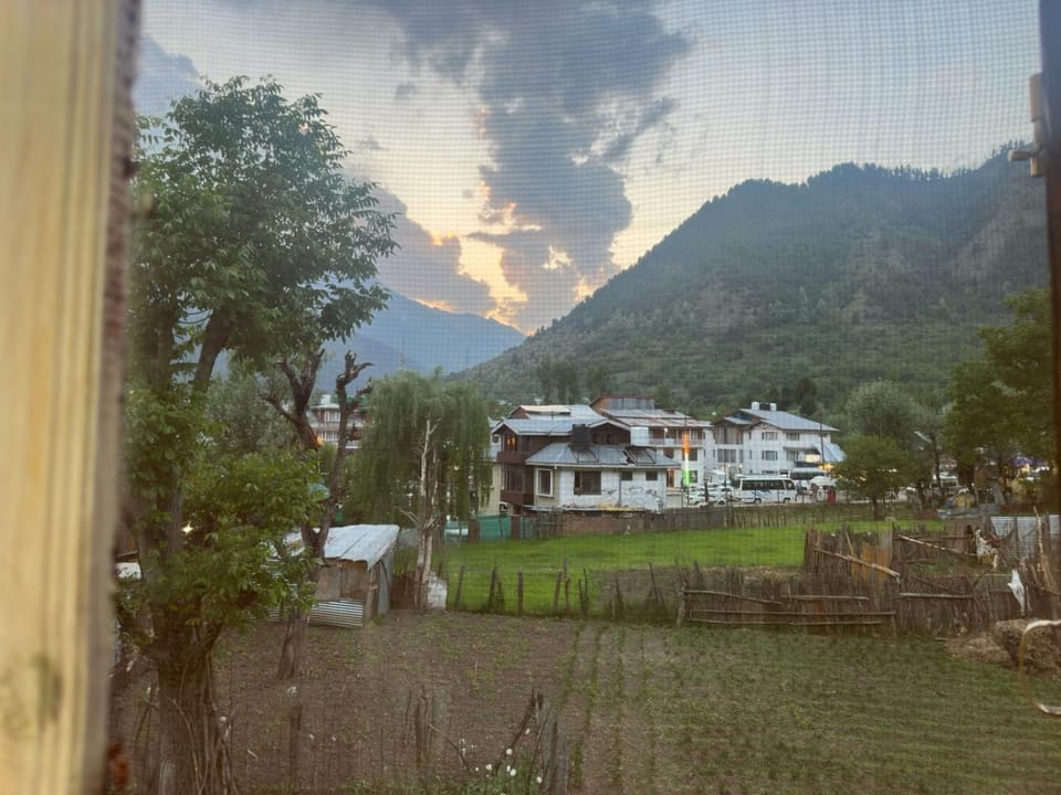 Tip Top Pahalgam Hotel in Punjab