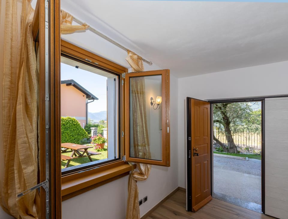 Garden, Living room, Garden view, Lake view