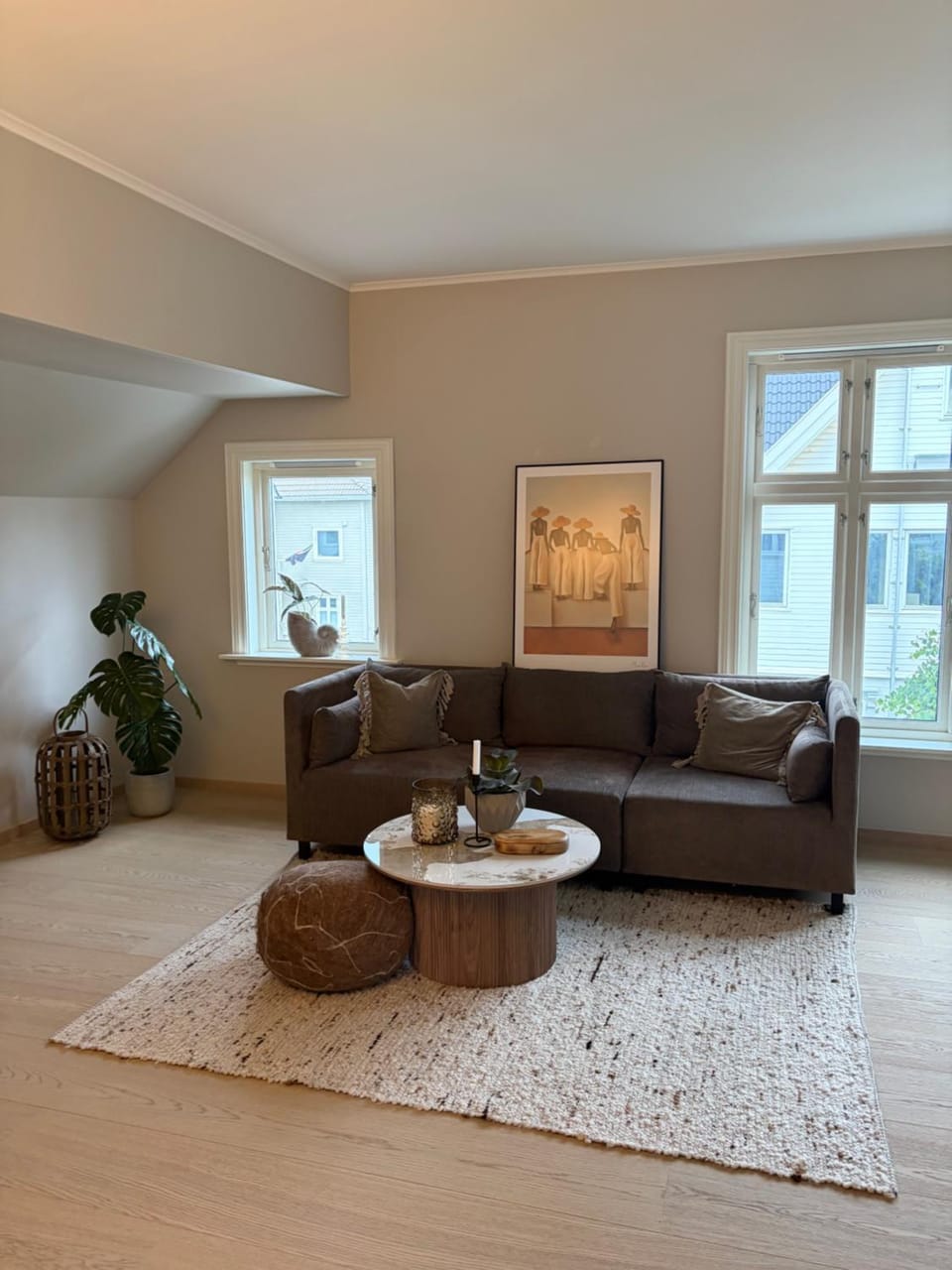 Large & Cozy Stavanger Apt Apartment in Stavanger