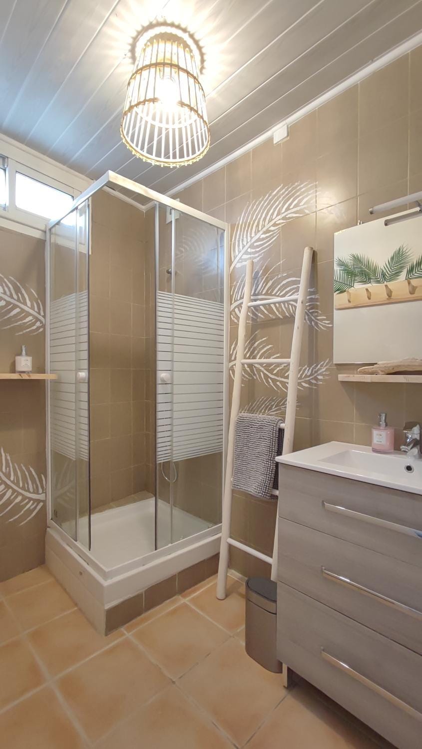 Shower, Bathroom