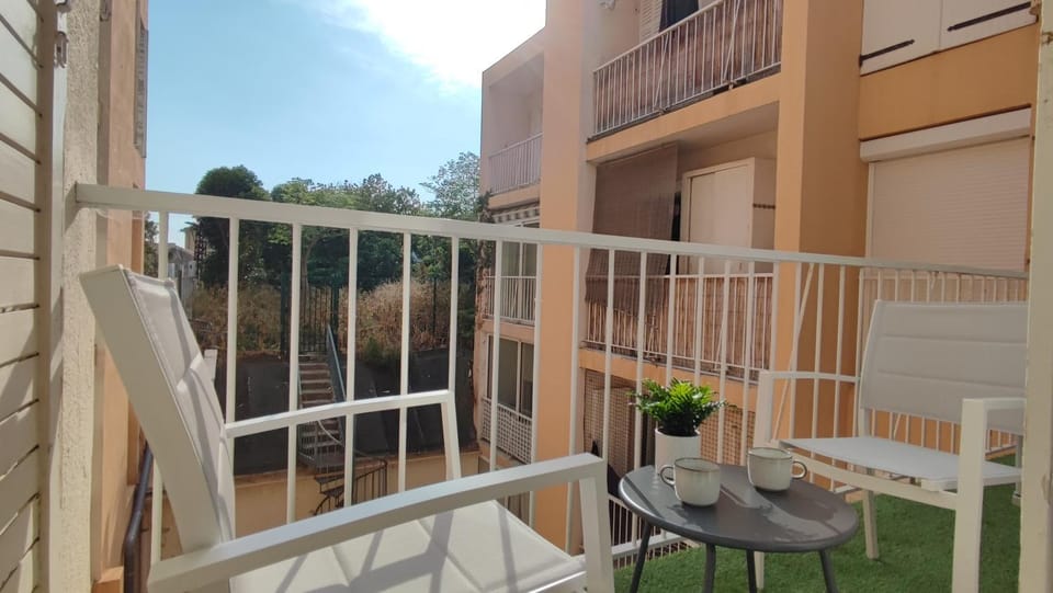Property building, Patio, Day, View (from property/room), Balcony/Terrace, Dining area