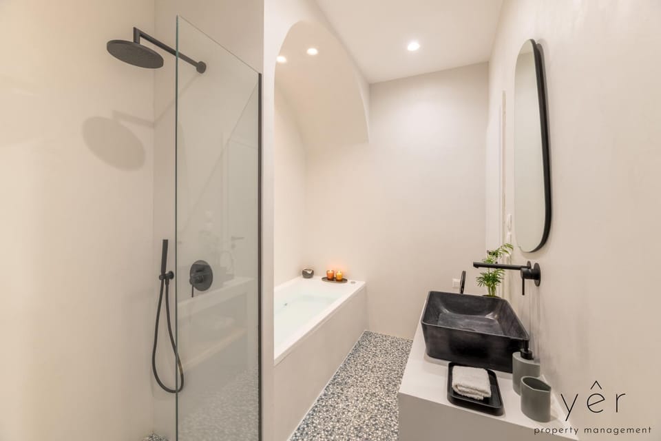Shower, Bathroom, towels