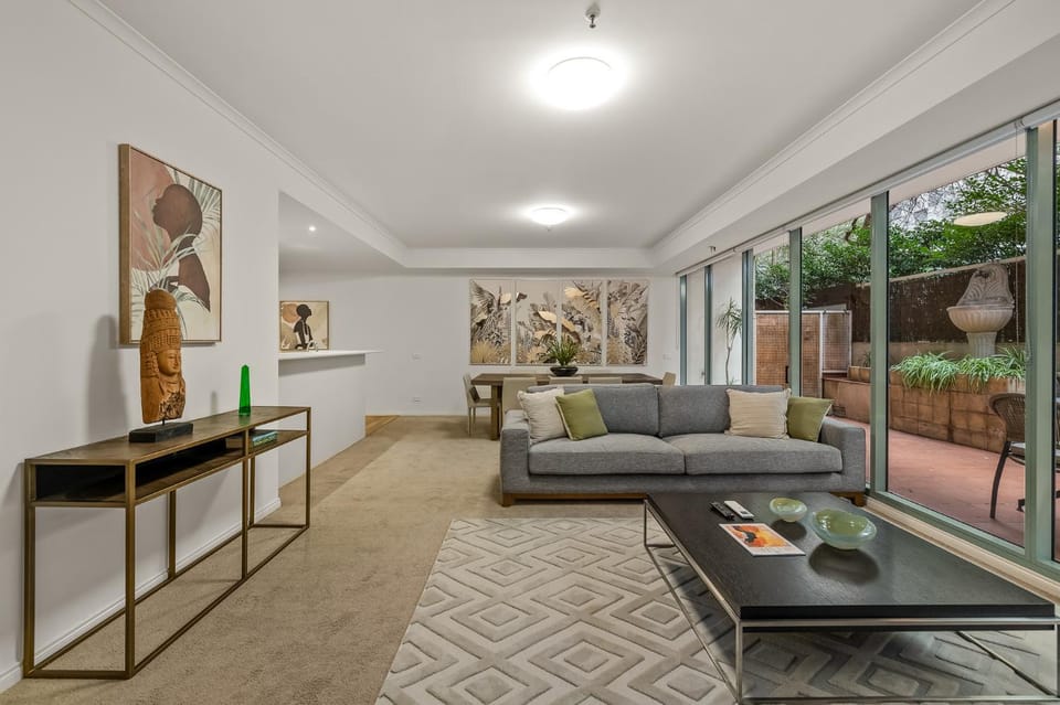 Living room, Seating area, Dining area