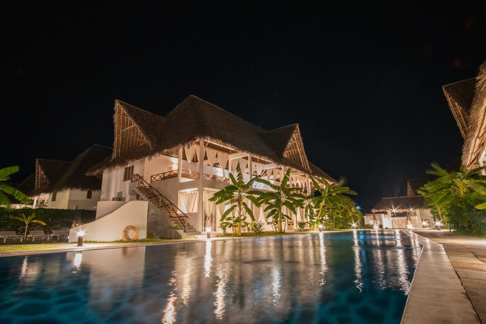 Property building, Night, View (from property/room), View (from property/room), Garden view, Garden view, Pool view, Pool view, Swimming pool, Swimming pool