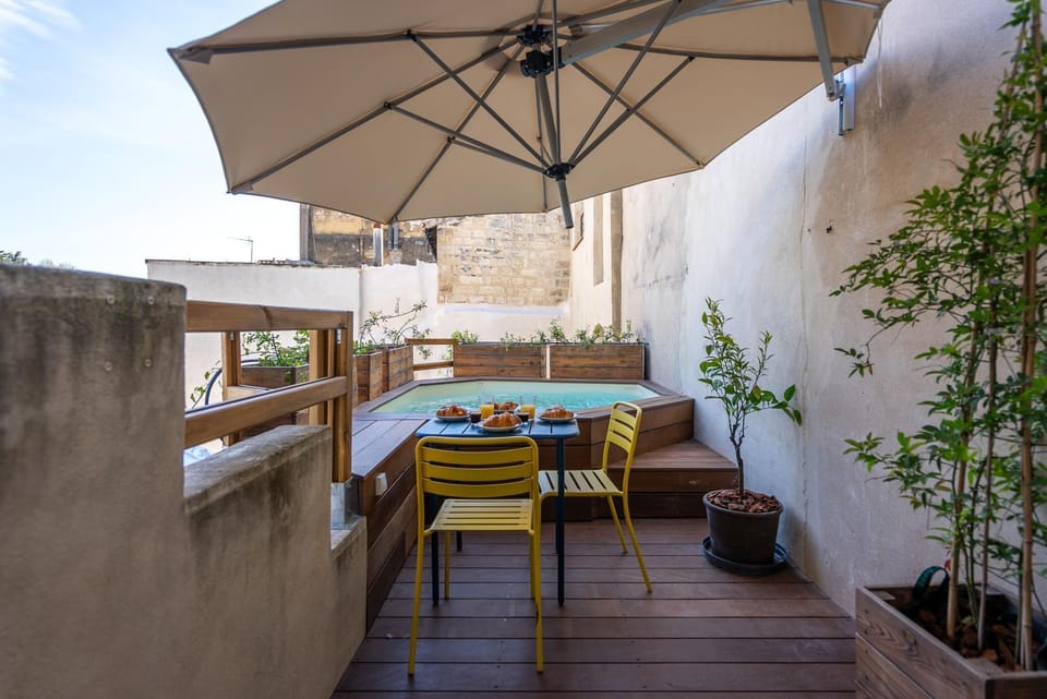 Patio, Patio, Dining area, Swimming pool, Swimming pool