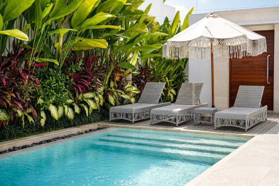 Villa Blue Lagoon (in the Heart of Canggu). Villa in North Kuta