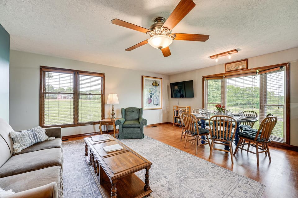 18 Mi to Table Rock Lake: Pet-Friendly Ozark Home! House in Arkansas