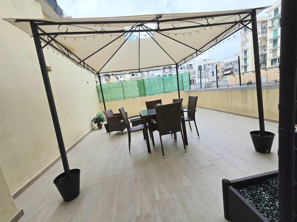 Balcony/Terrace, Balcony/Terrace