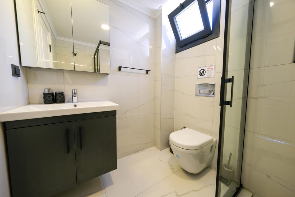 Shower, Toilet, Bathroom