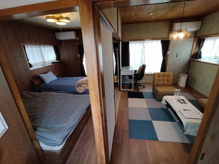 Bed, Photo of the whole room