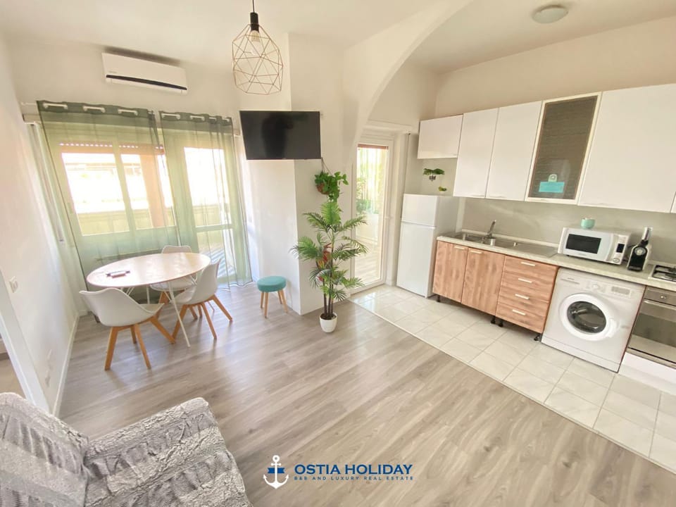 TV and multimedia, Seating area, Dining area