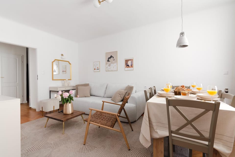Living room, Seating area, Dining area