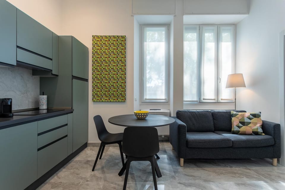 Kitchen or kitchenette, Living room, Dining area, minibar, stove