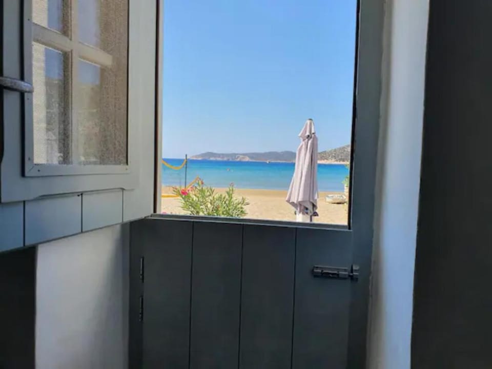 Penelope seaside house House in Milos