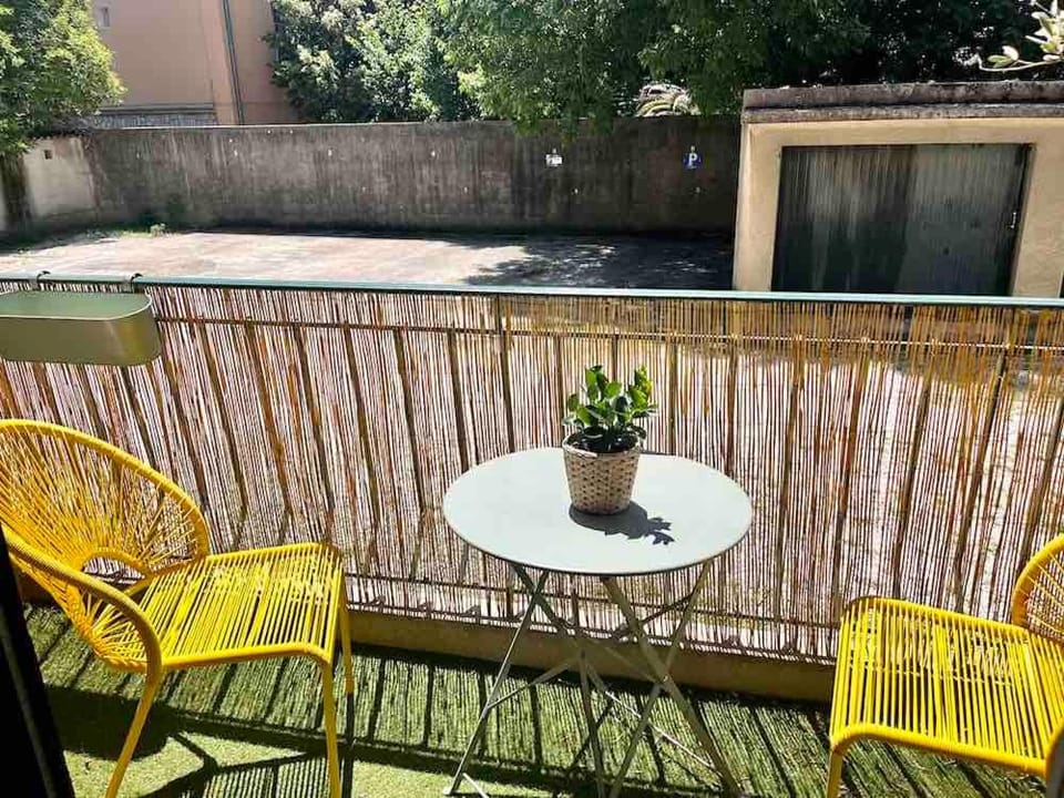 Bel appartement lumineux et calme à 10min à pied du centre Aix avec parking et Air conditionné Apartment in Aix-en-Provence