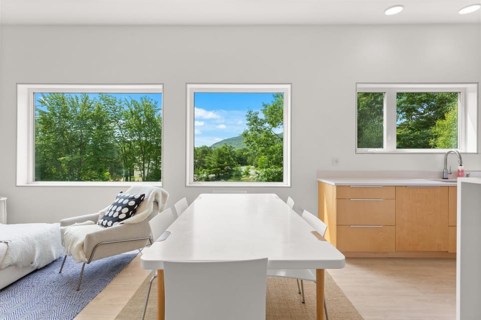 Dining area, Diving