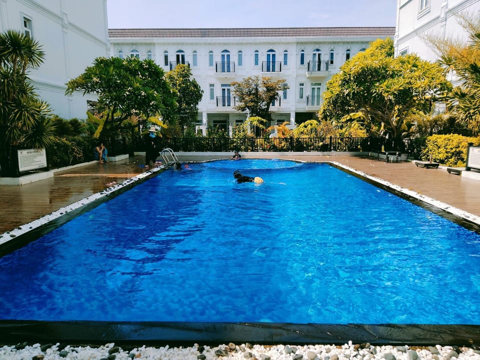 Swimming pool