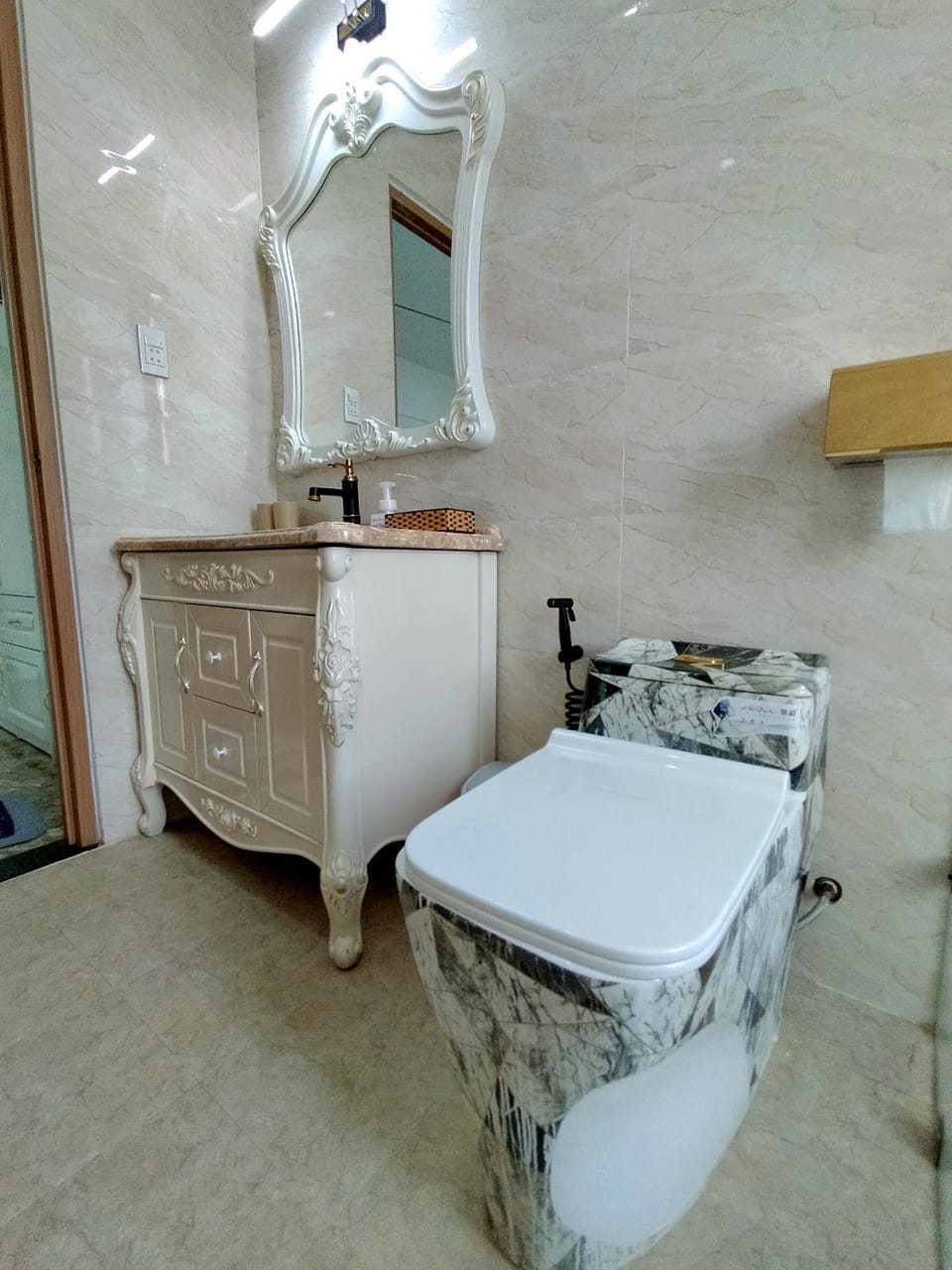 Toilet