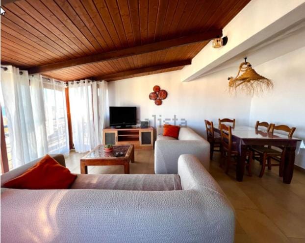 Communal lounge/ TV room, Living room, Seating area
