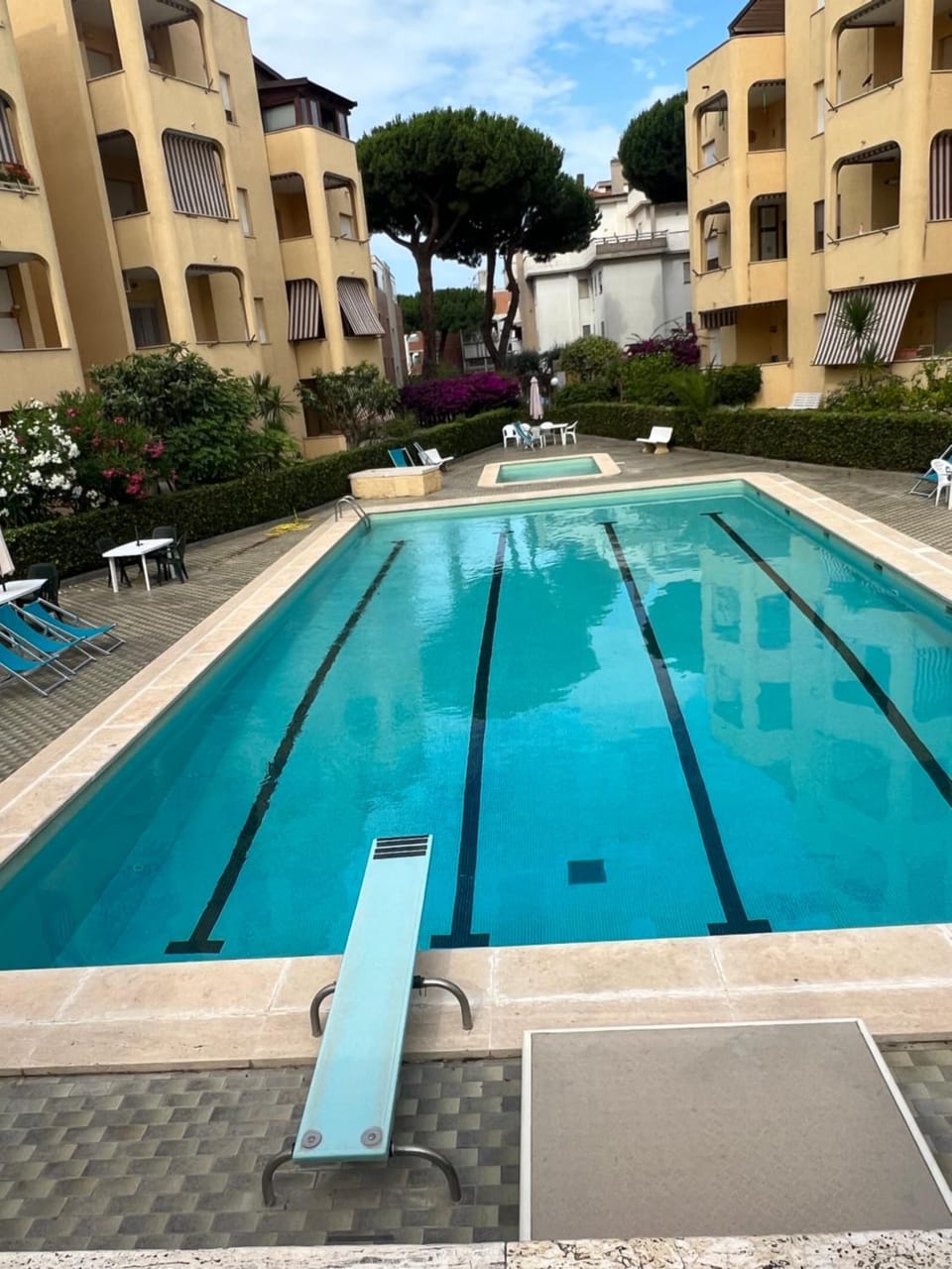 Swimming pool