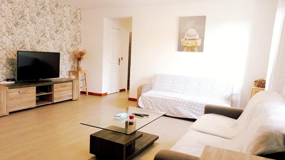Home DisneyLand Paris avec Parking wifi Apartment in Lagny-sur-Marne