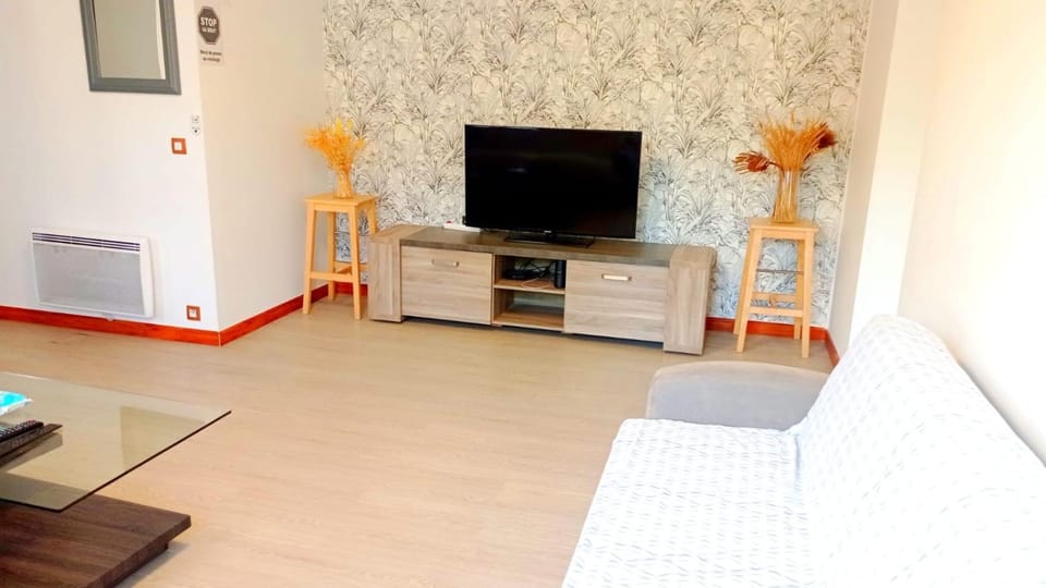 Home DisneyLand Paris avec Parking wifi Apartment in Lagny-sur-Marne
