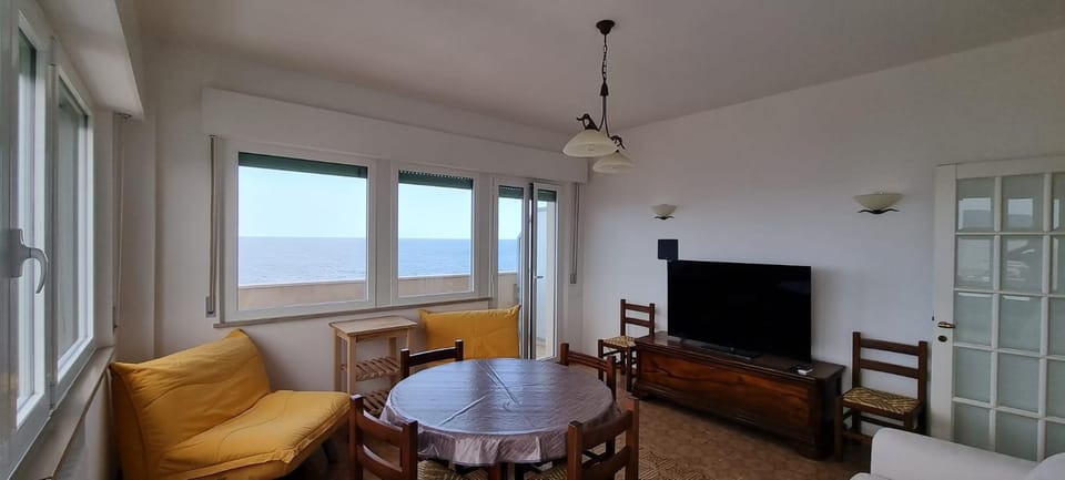 P012 - Porto Recanati, meraviglioso trilocale fronte mare Apartment in Porto Recanati