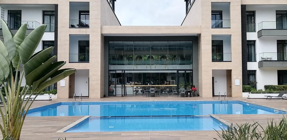 Restaurant/places to eat, Garden, Pool view, Swimming pool