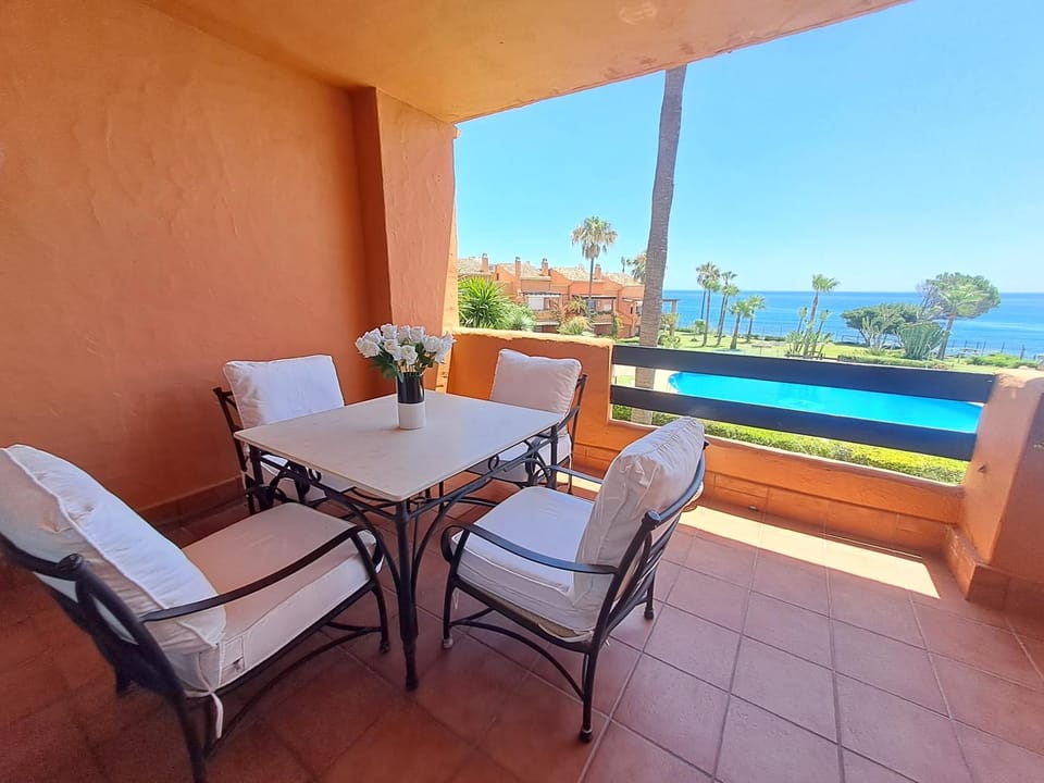 Balcony/Terrace, Pool view, Sea view