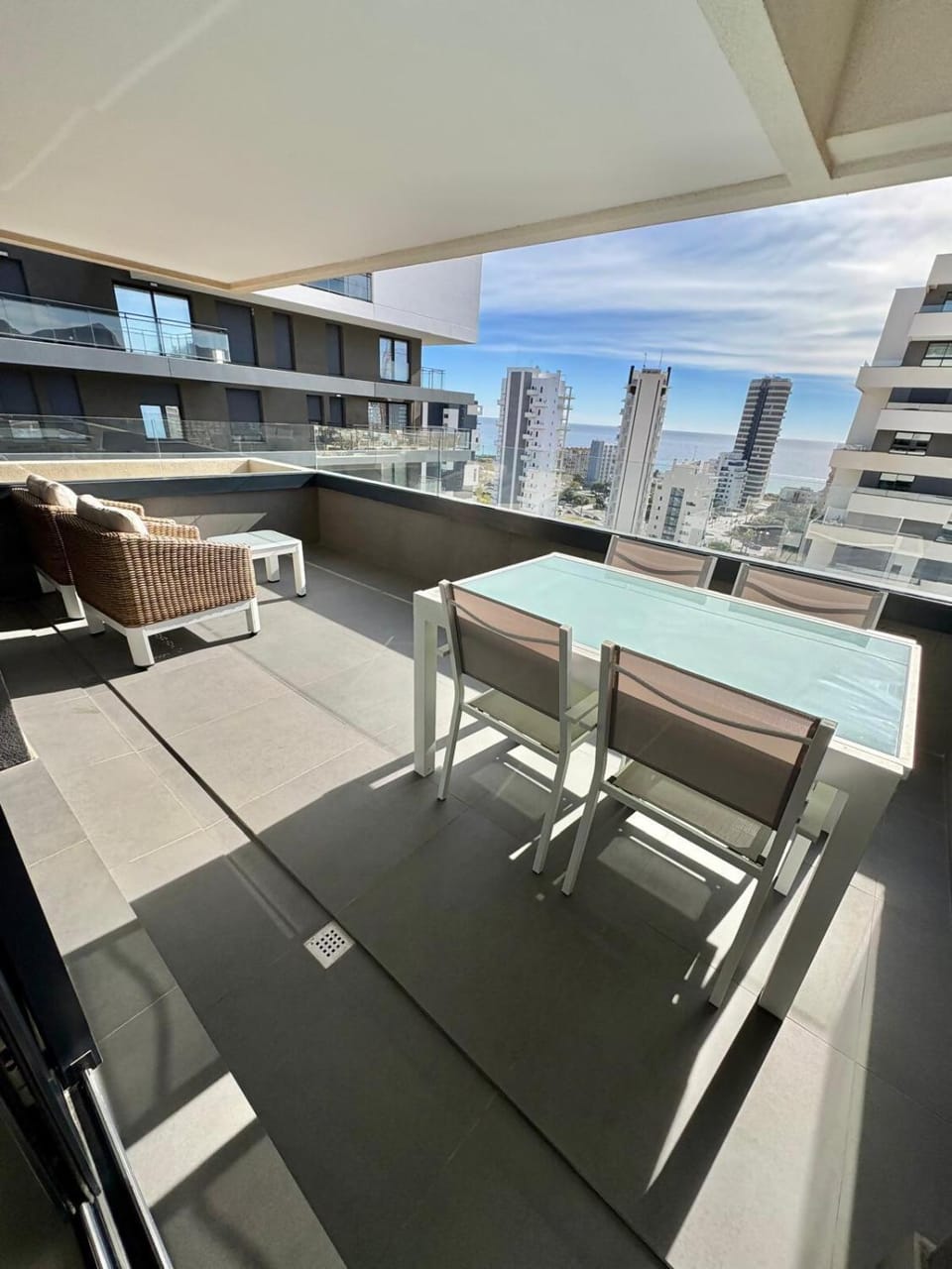 Apartamento de 3 dormitorios, piscina y parking Apartment in Calp